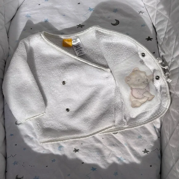 ⭒ NB Winnie the Pooh Disney Baby White Button Up Long Sleeve Fleece Bows Patch ⭒ - Picture 3 of 10